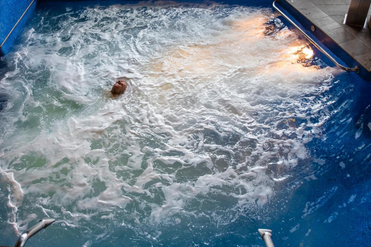 Sant Jordi Boutique Hotel Calella Exterior photo A whirlpool